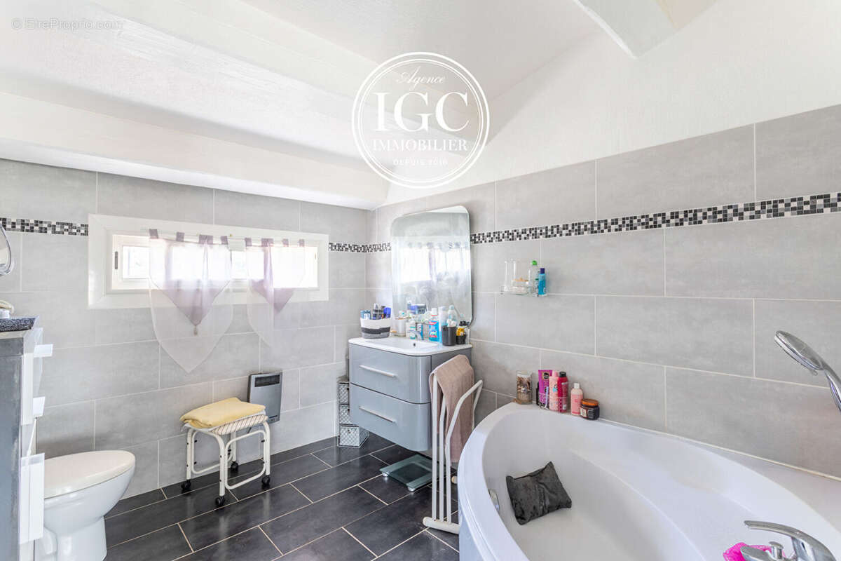 Maison à CARRY-LE-ROUET