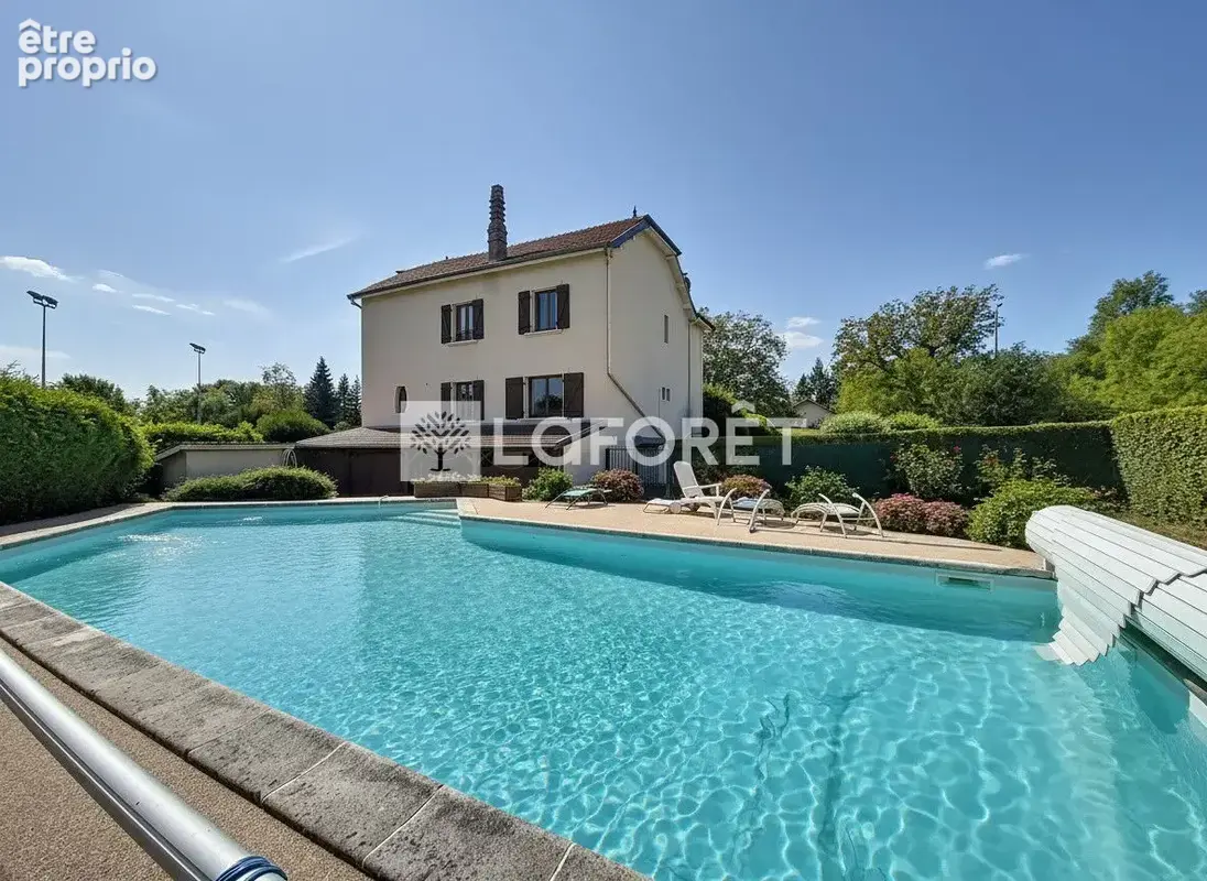 Maison Savoyeux 8 pièces 172.8 m2 - photo 1