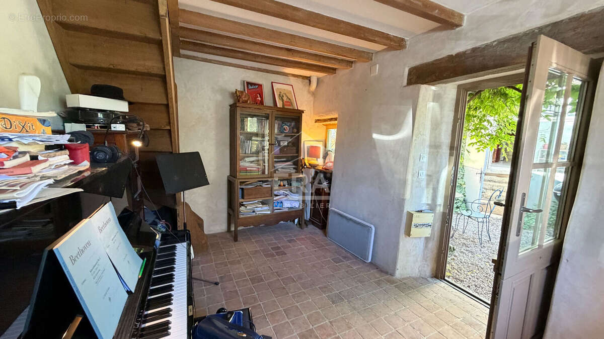 Maison à CRESPIERES