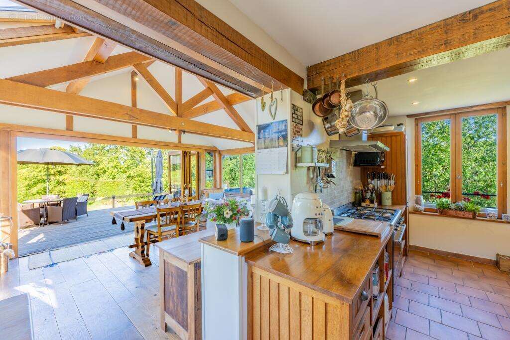 Maison à SAINT-HILAIRE-DU-HARCOUET