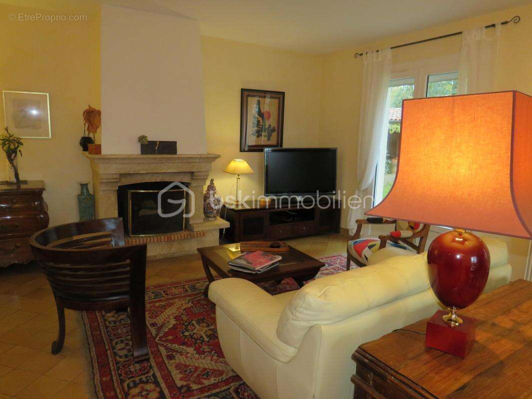 Jolie maison plain-pied de 133 m² sur grand terrain - photo 2