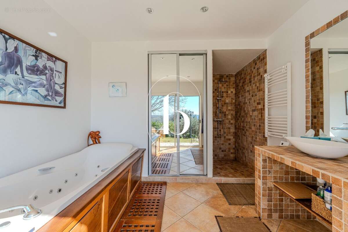 Maison à GOUDARGUES