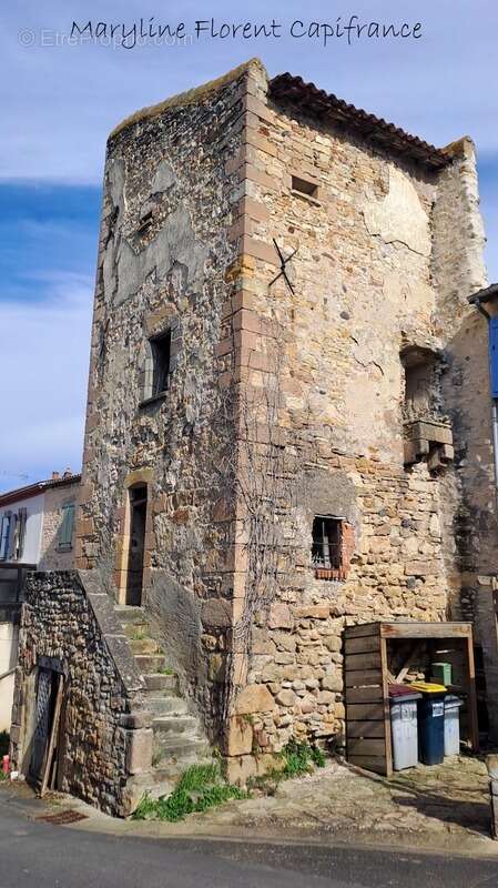 Batisse de caractère en pierre à rénover  SAUVAGNAT SAINTE MARTHE (63) - photo 4