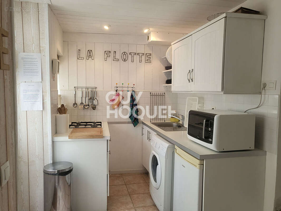 Appartement à LA FLOTTE