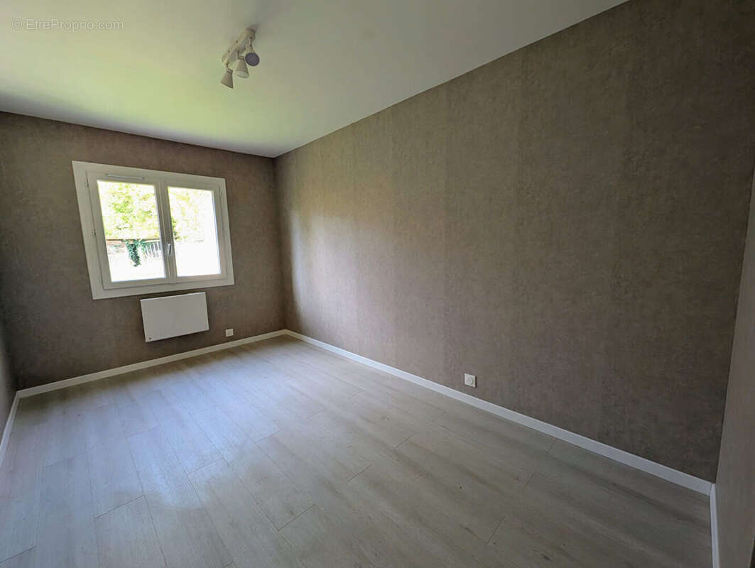 Maison à MILLY-LA-FORET