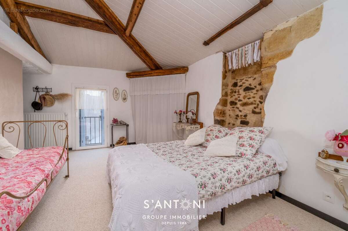 Maison à BESSAN