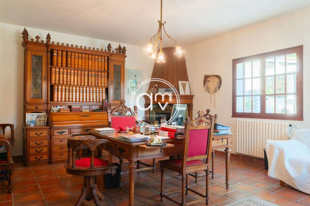 Maison à LA VALETTE-DU-VAR