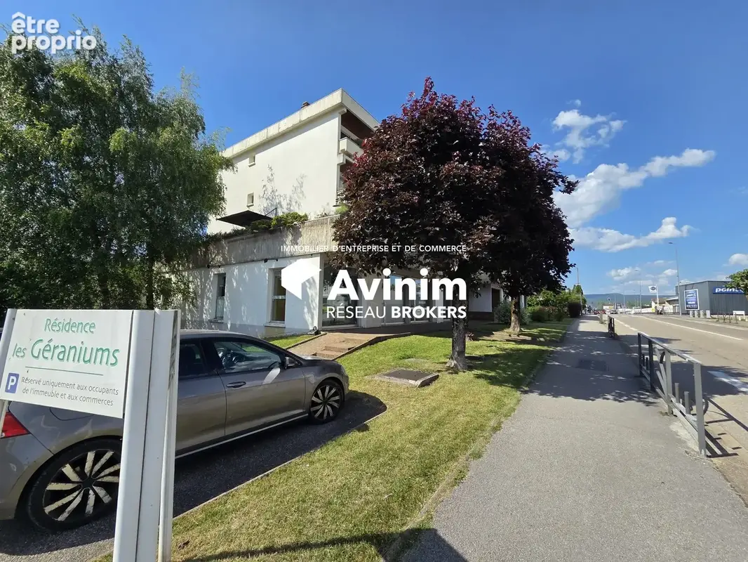 Commerce 305 m² à Oyonnax  - photo 3