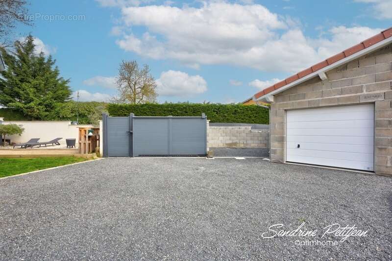 Maison à VILLARS-LES-DOMBES