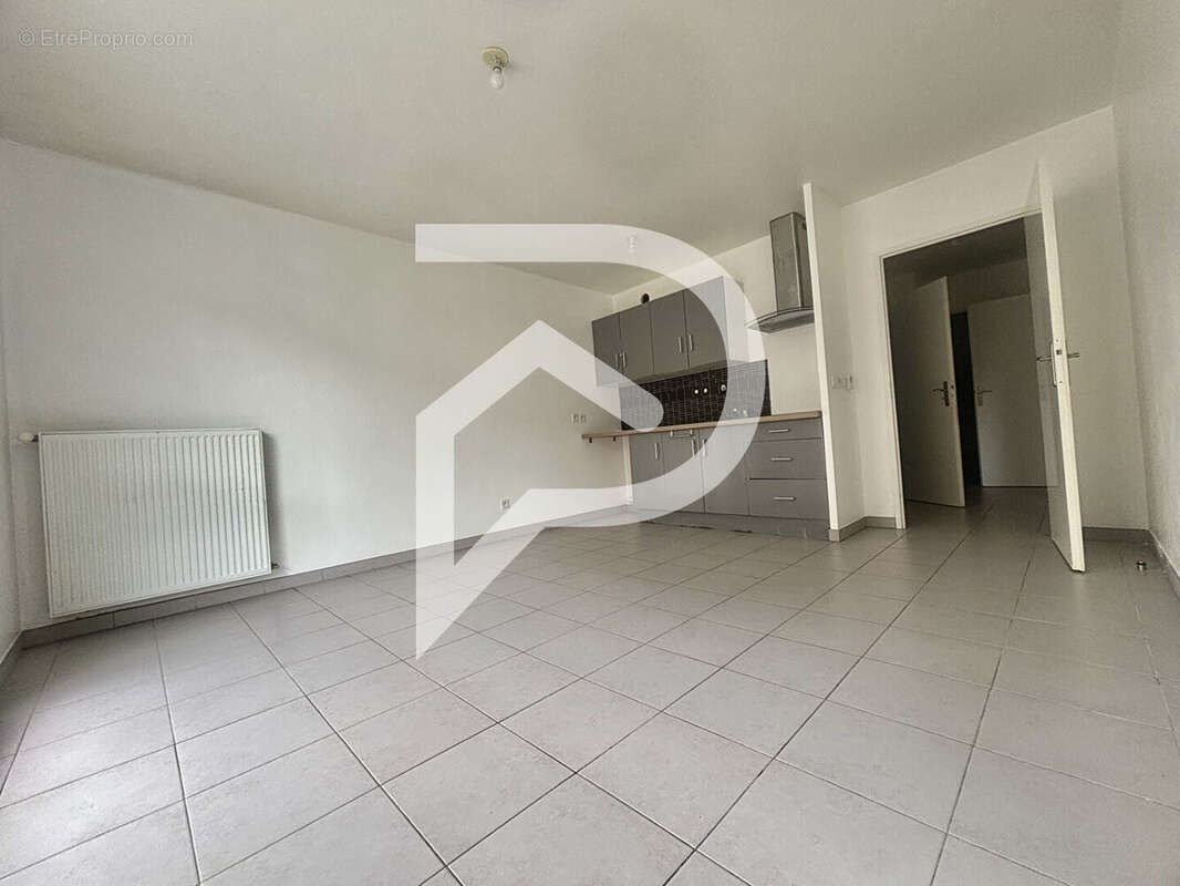 Appartement à MENNECY