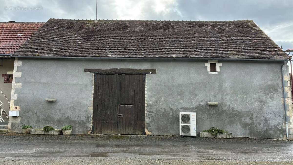 Maison à COULONGES