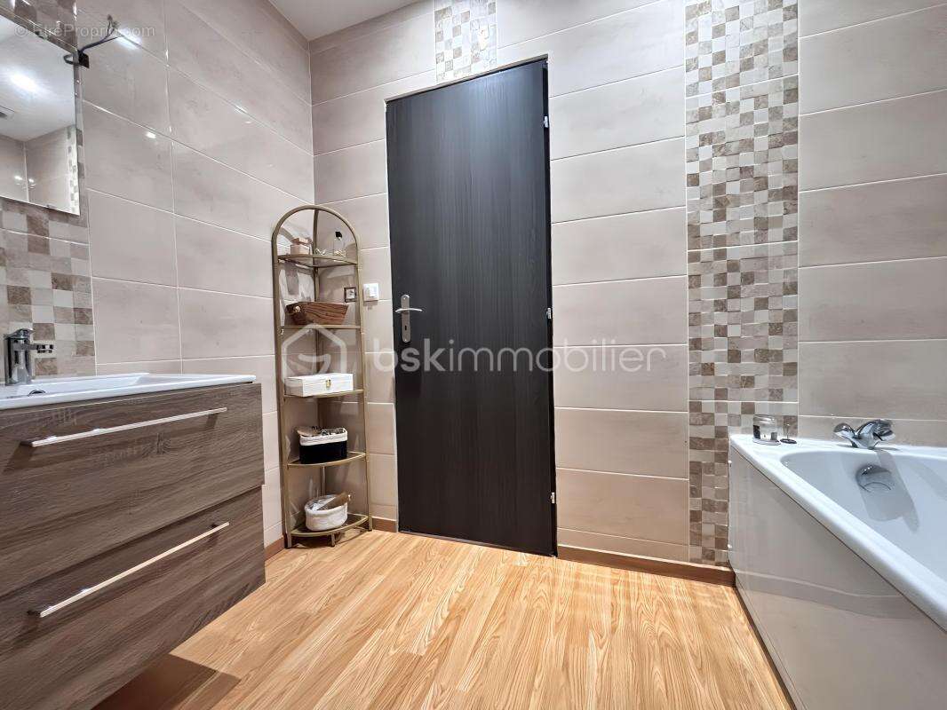 Maison à DOUCHY-LES-MINES