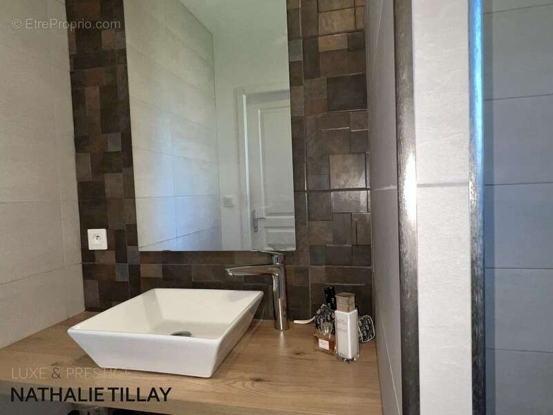 Maison à SAINT-JEAN-DE-BRAYE