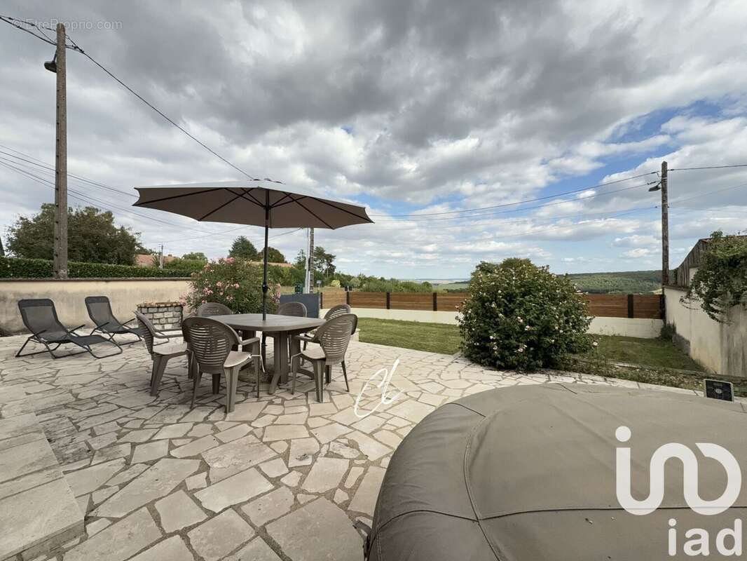 Photo 9 - Maison à PONT-SUR-YONNE