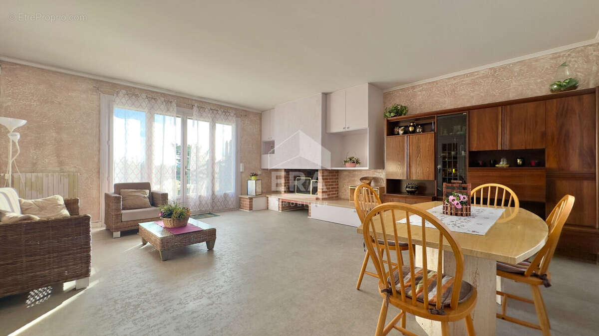 Maison à JUVISY-SUR-ORGE