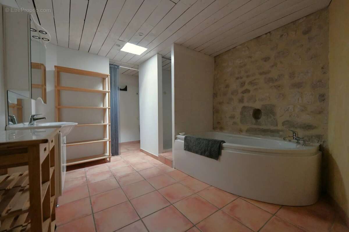 Appartement à UZES