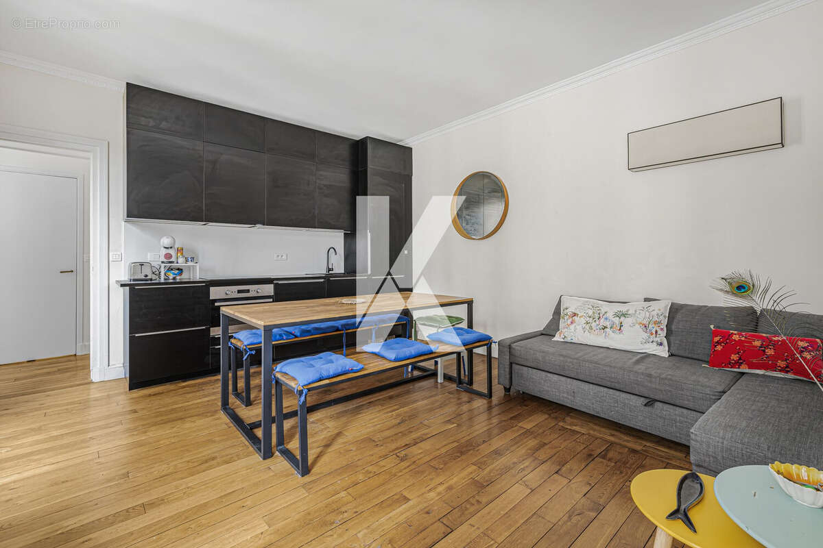 Séjour - Appartement à PARIS-18E