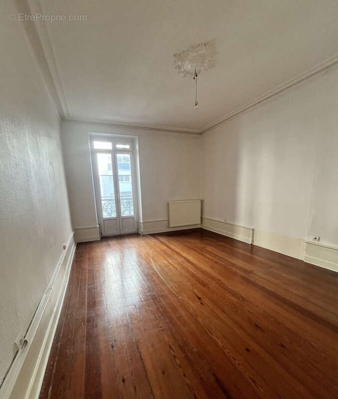 Appartement à AIX-LES-BAINS