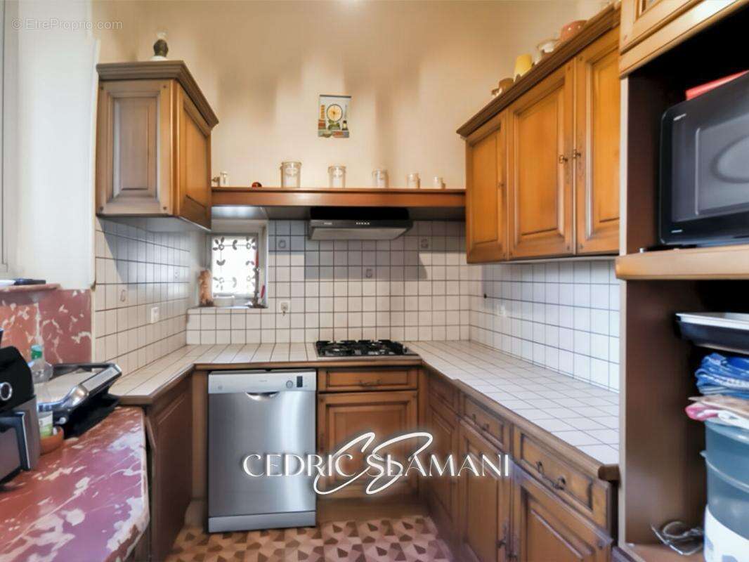 Exclusivite maison 8 pieces 186m2, salle a mange, double sejour, bureau, 4 chambre, 2 wc, 3 salle d eau,jardin, garage - photo 3