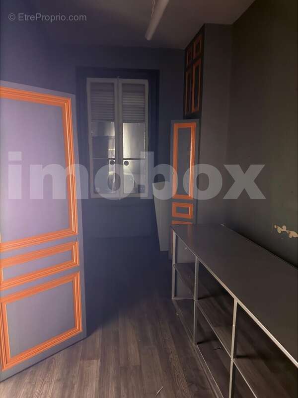 IMG_6152 - Commerce à SAINT-GEREON