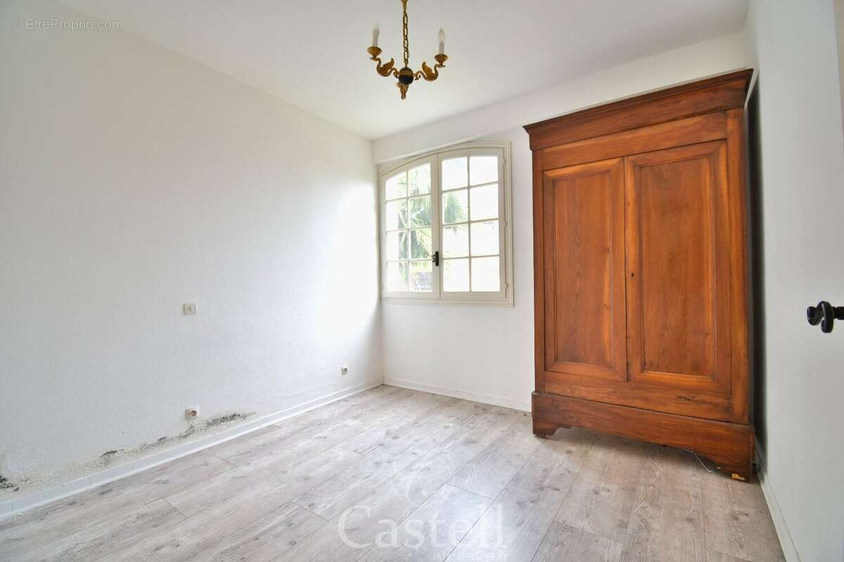 *** Maison "8 pièces" avec T3 indépendant, piscine et vue dégagée sur l'Hérault *** - photo 17