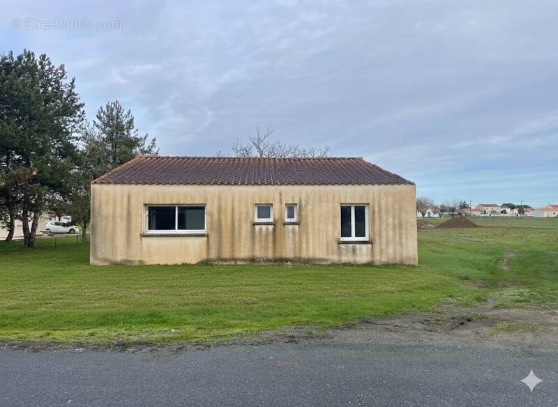 Maison à PUYRAVAULT