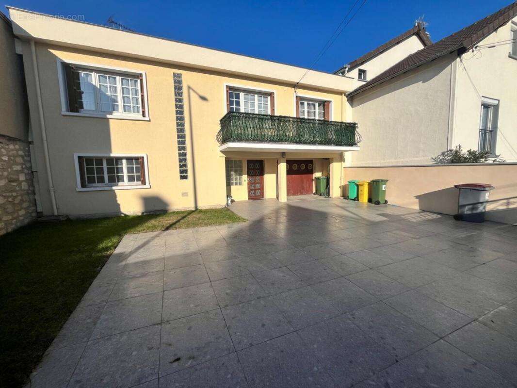 Maison à BONNEUIL-SUR-MARNE