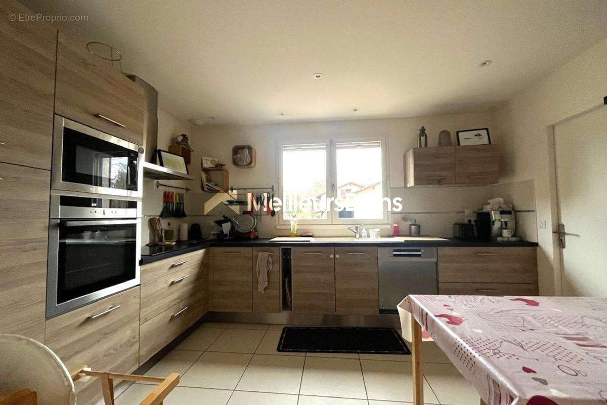 Maison à CASTRES-GIRONDE