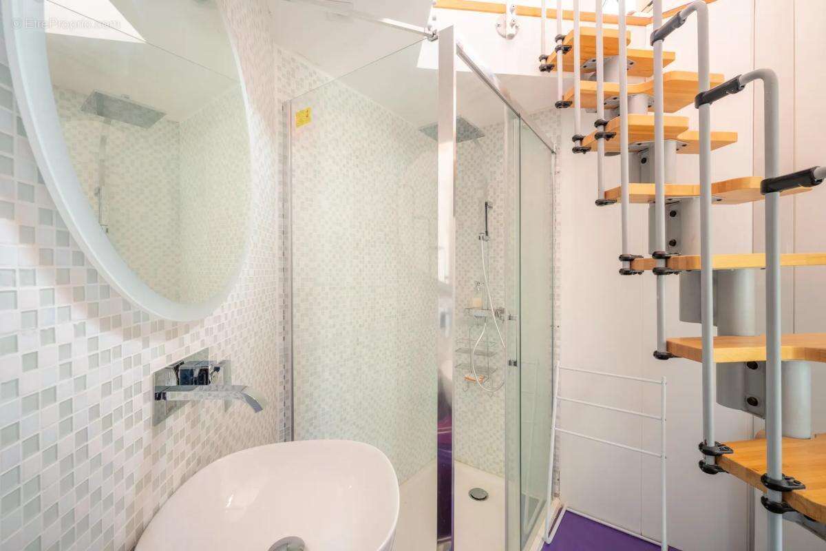 Maison à SAINT-MAURICE-MONTCOURONNE