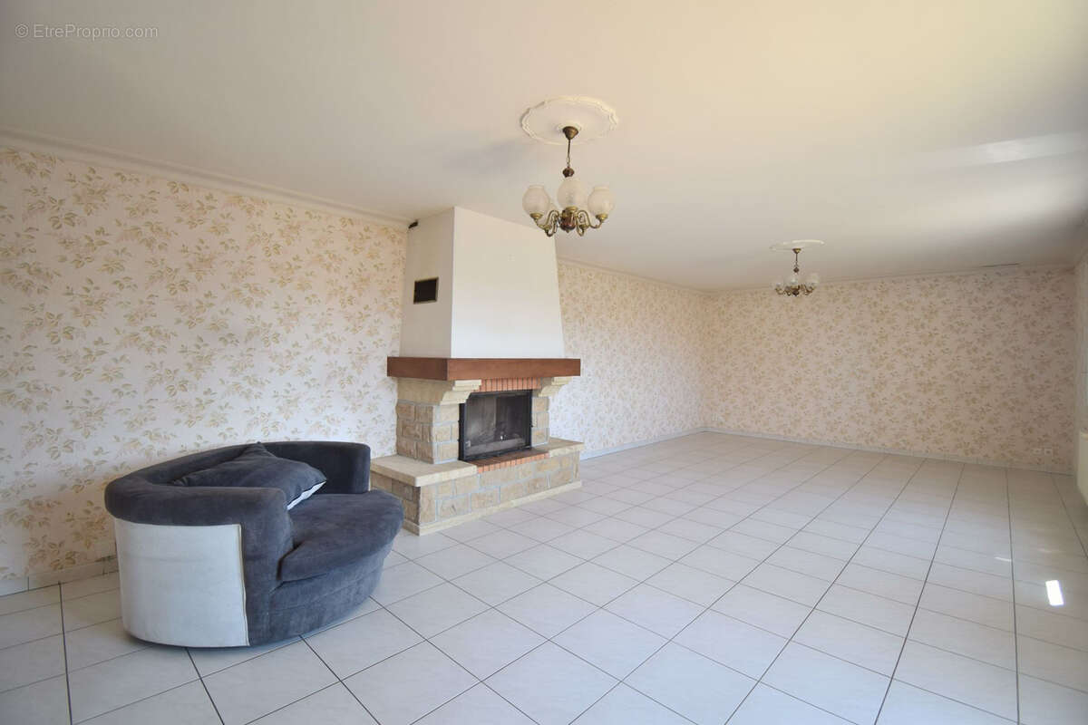 Maison d'habitation - photo 2