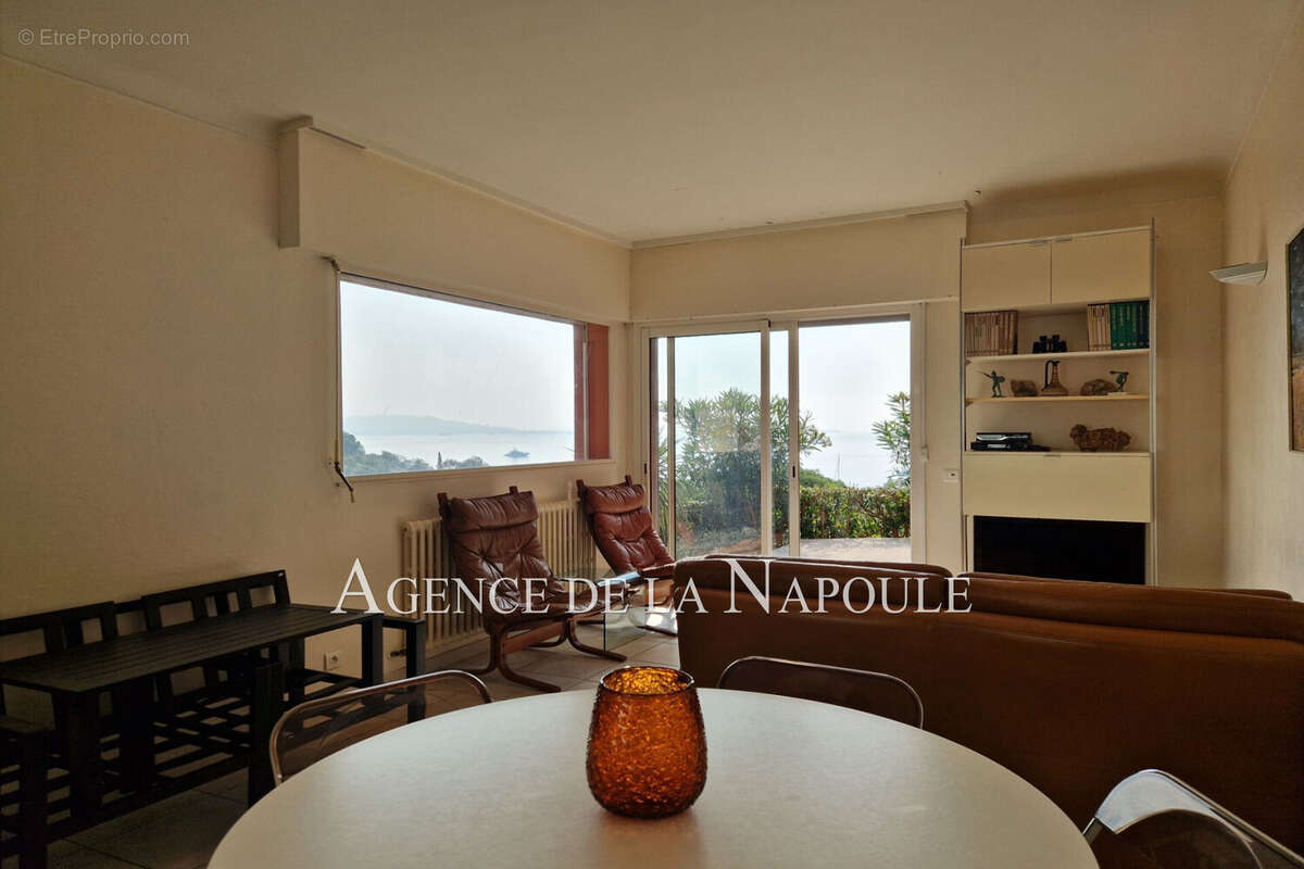 Maison à THEOULE-SUR-MER