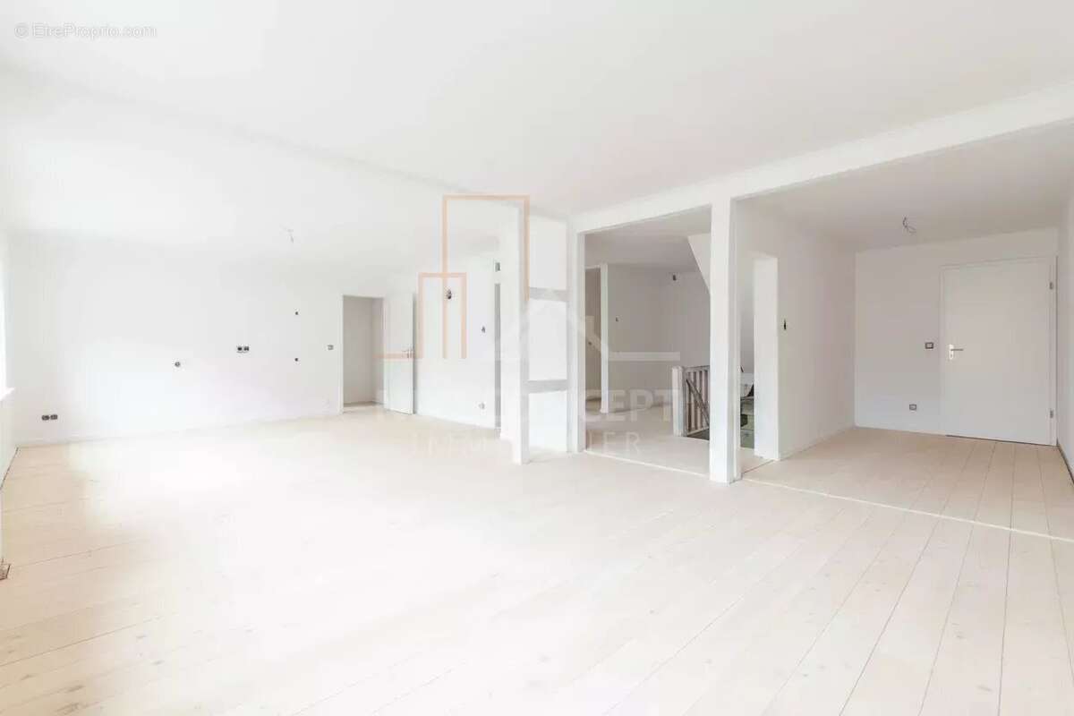 Appartement à NIEDERMODERN
