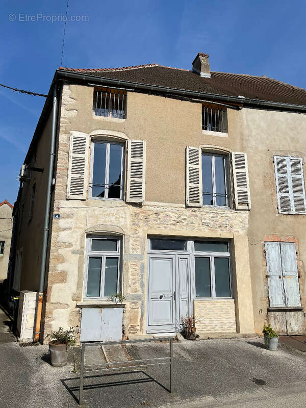 Maison à MERCUREY
