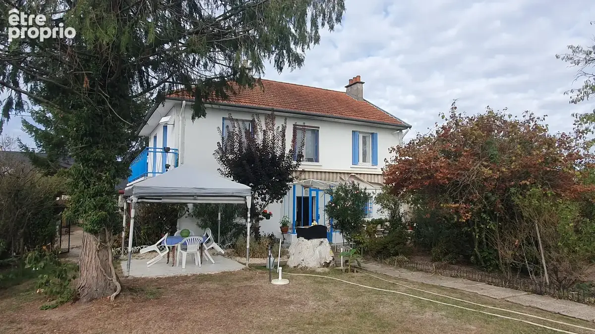 Maison à YZEURE