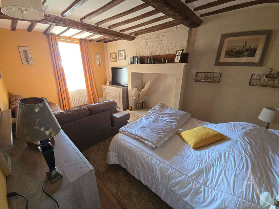 Maison à SAINT-PIERRE-SUR-DIVES
