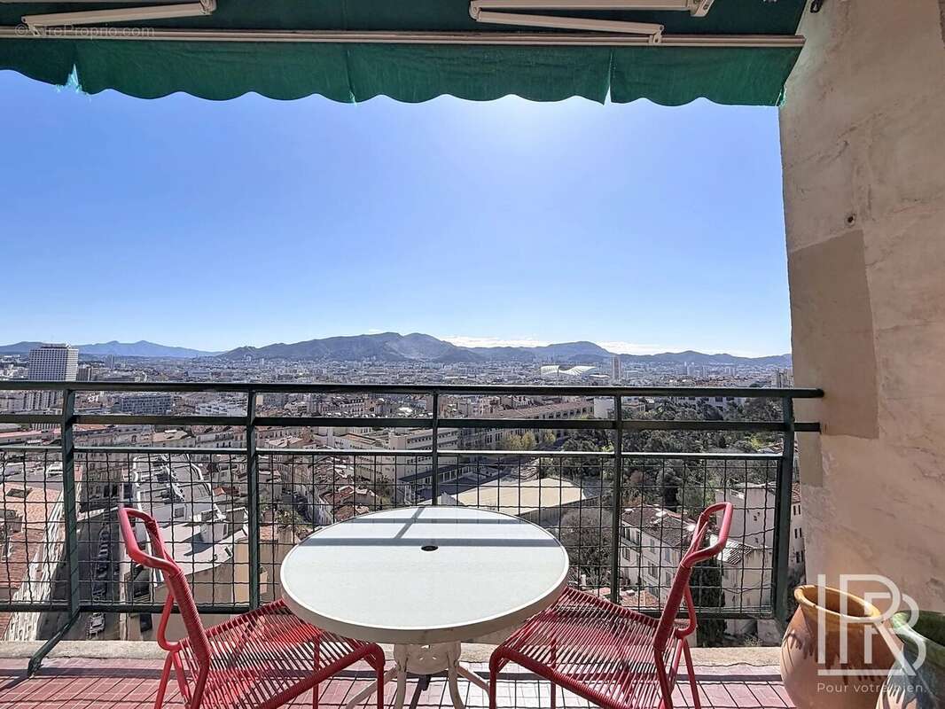 Appartement à MARSEILLE-6E