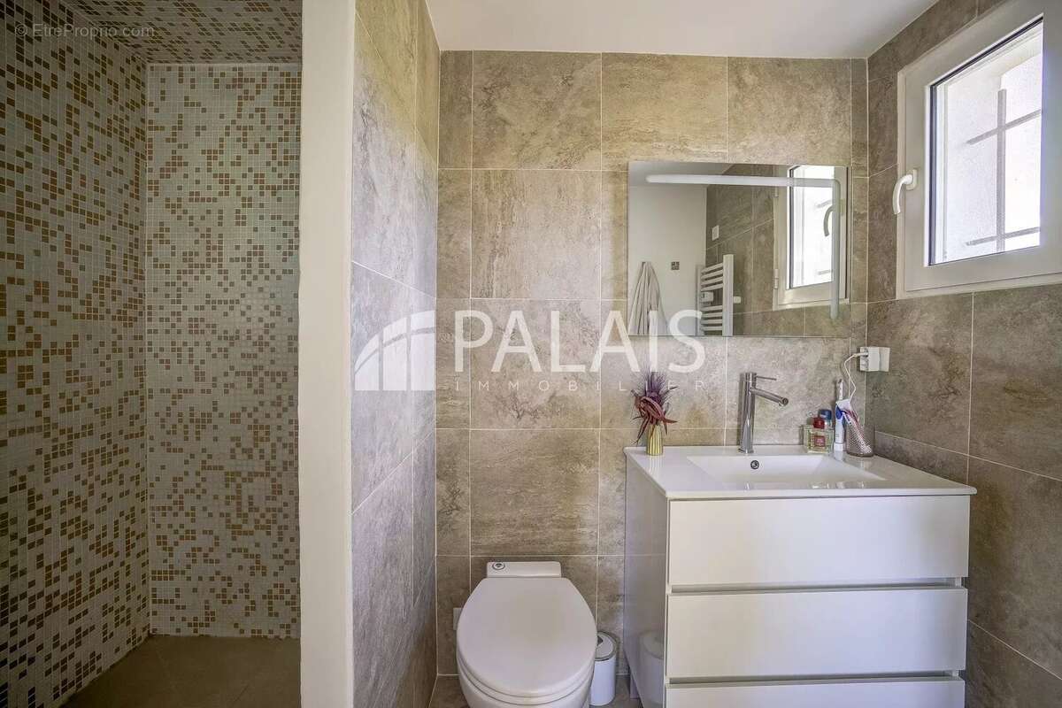 Villa 4P 140 m2 + 60 m2 garage - photo 17