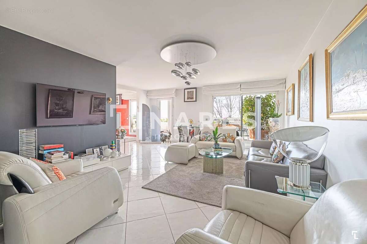 Appartement à MARSEILLE-8E