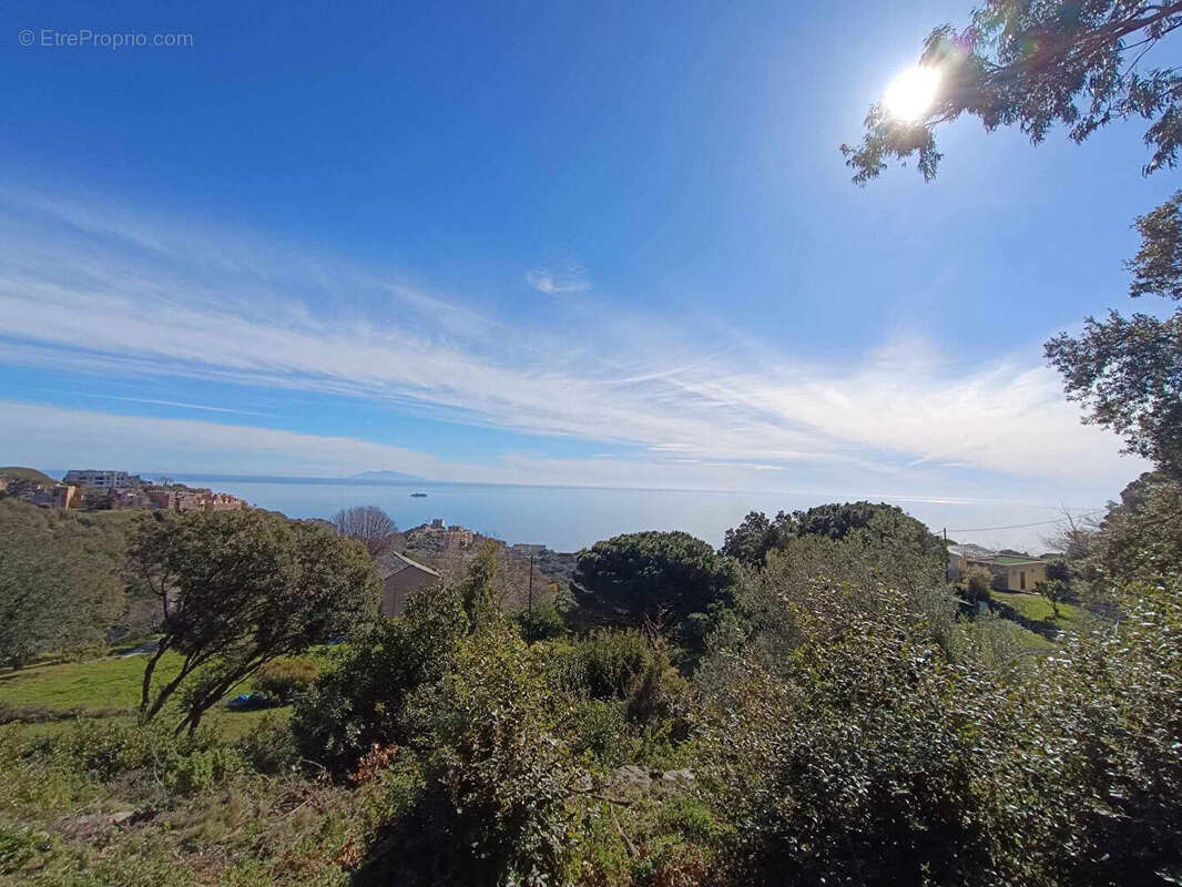 Terrain à BASTIA