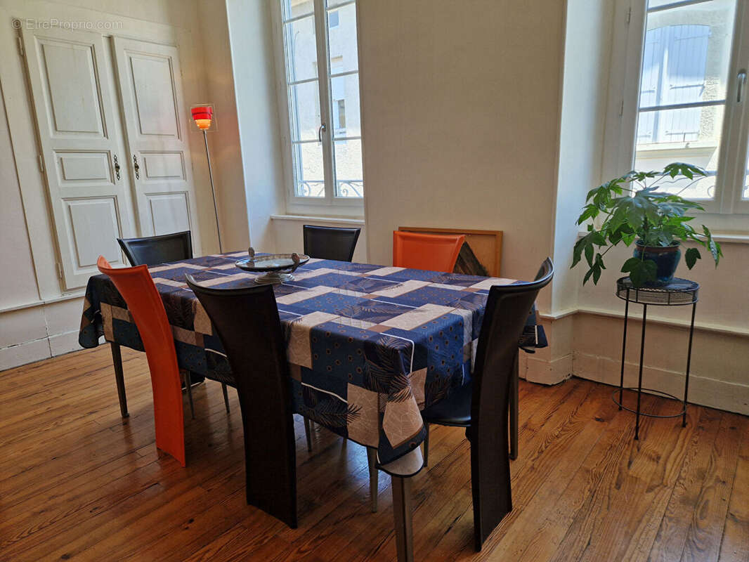 Bien de caractère : appartement de 118 m2 - photo 2
