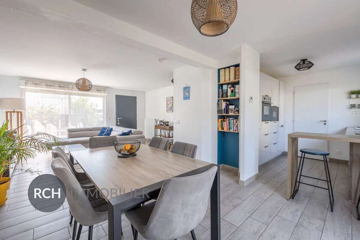 Exclusivité - Maison de village avec commerces à pied - photo 6