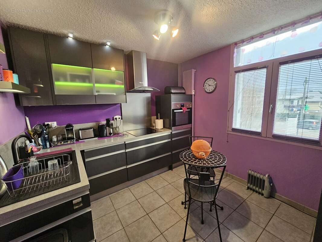 Commerce à SAINT-JEAN-DE-MAURIENNE