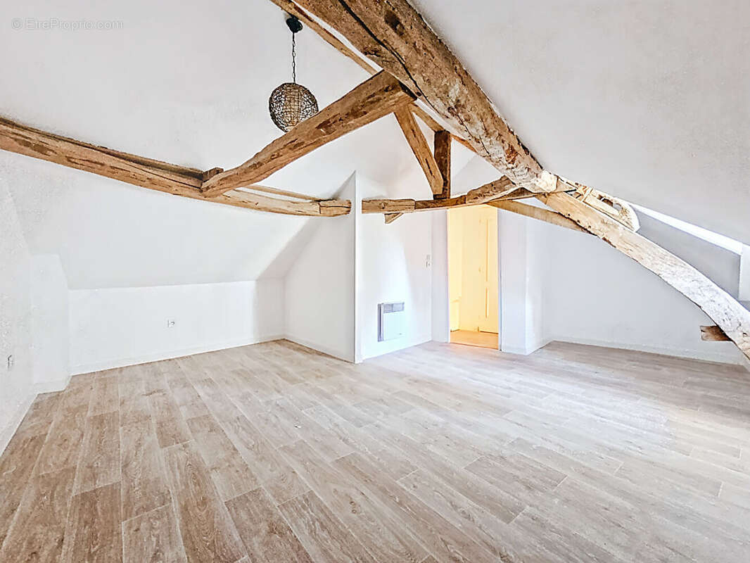 Maison à THOUARCE