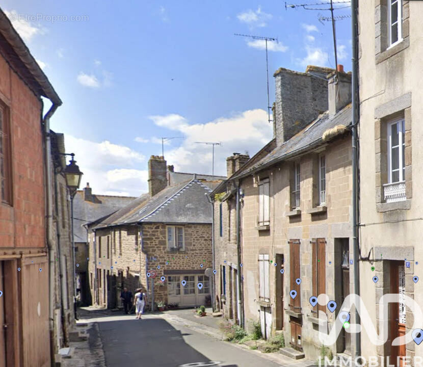 Photo 1 - Maison à LASSAY-LES-CHATEAUX