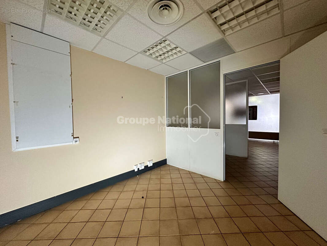 Commerce à VERSAILLES