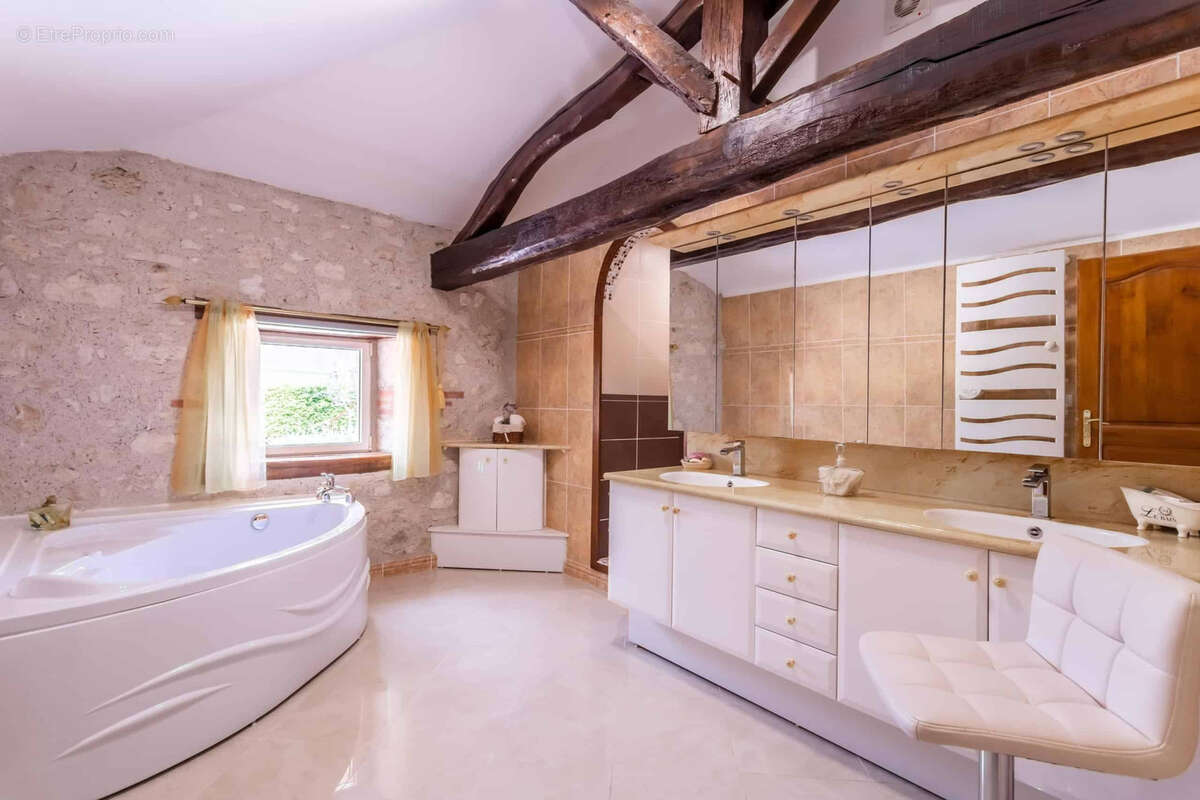 Stone barn conversion - photo 30