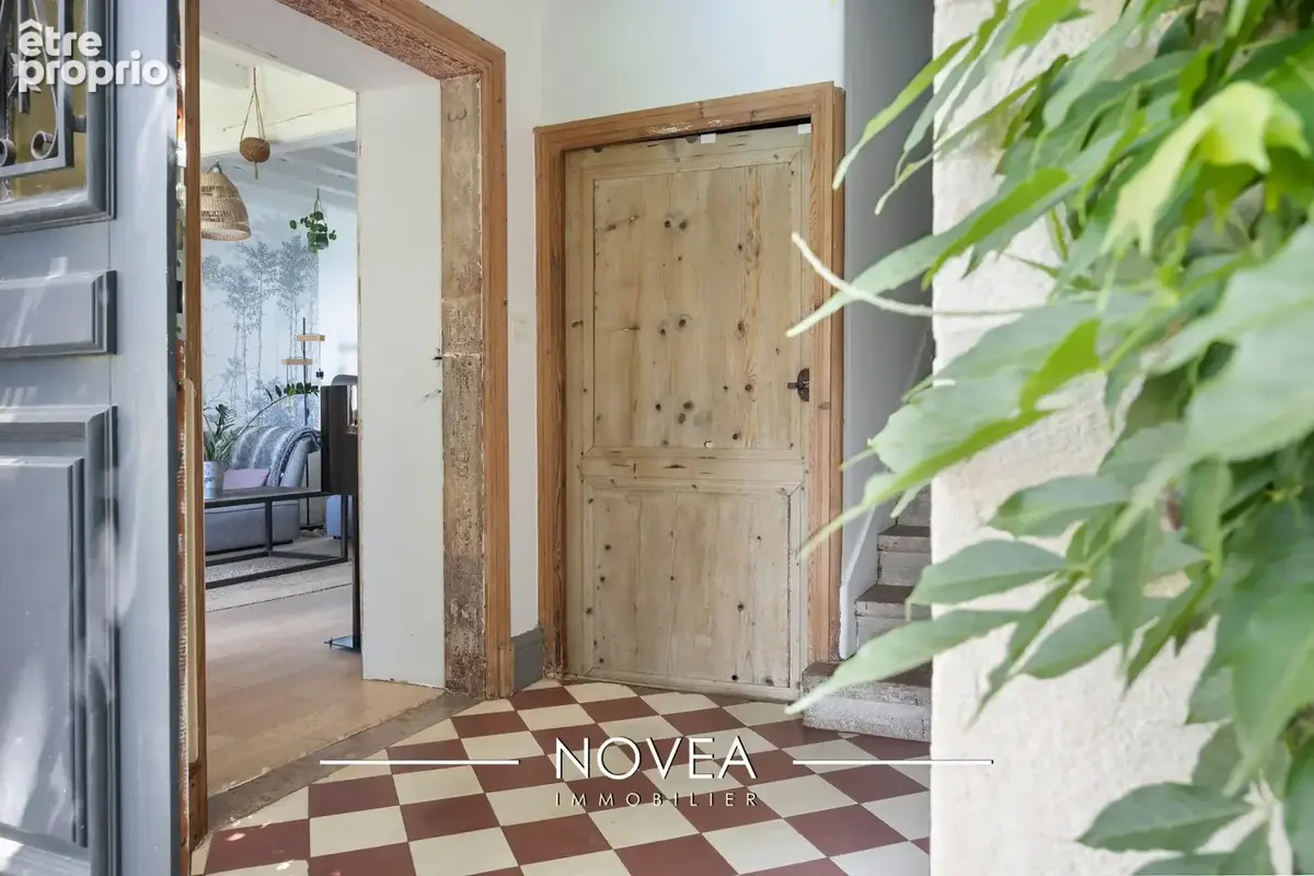 Maison 211 m² à Reyrieux  - photo 6