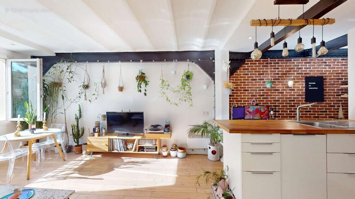 Appartement à PARIS-11E