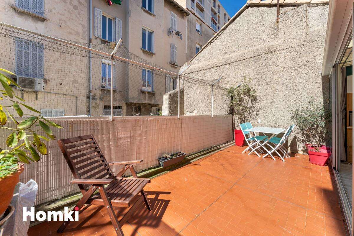 Appartement à MARSEILLE-5E