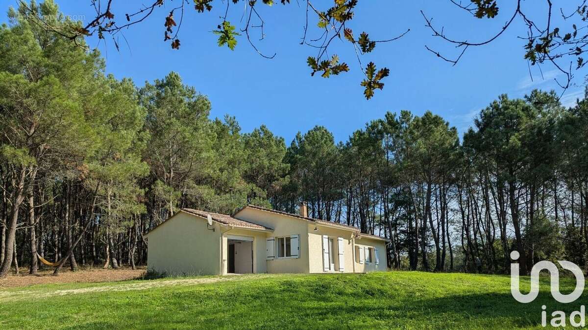 Maison 112 m² à Saint-Christophe-De-Double  - photo 3